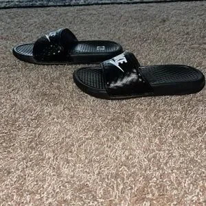 Nike slides $15 hot sale